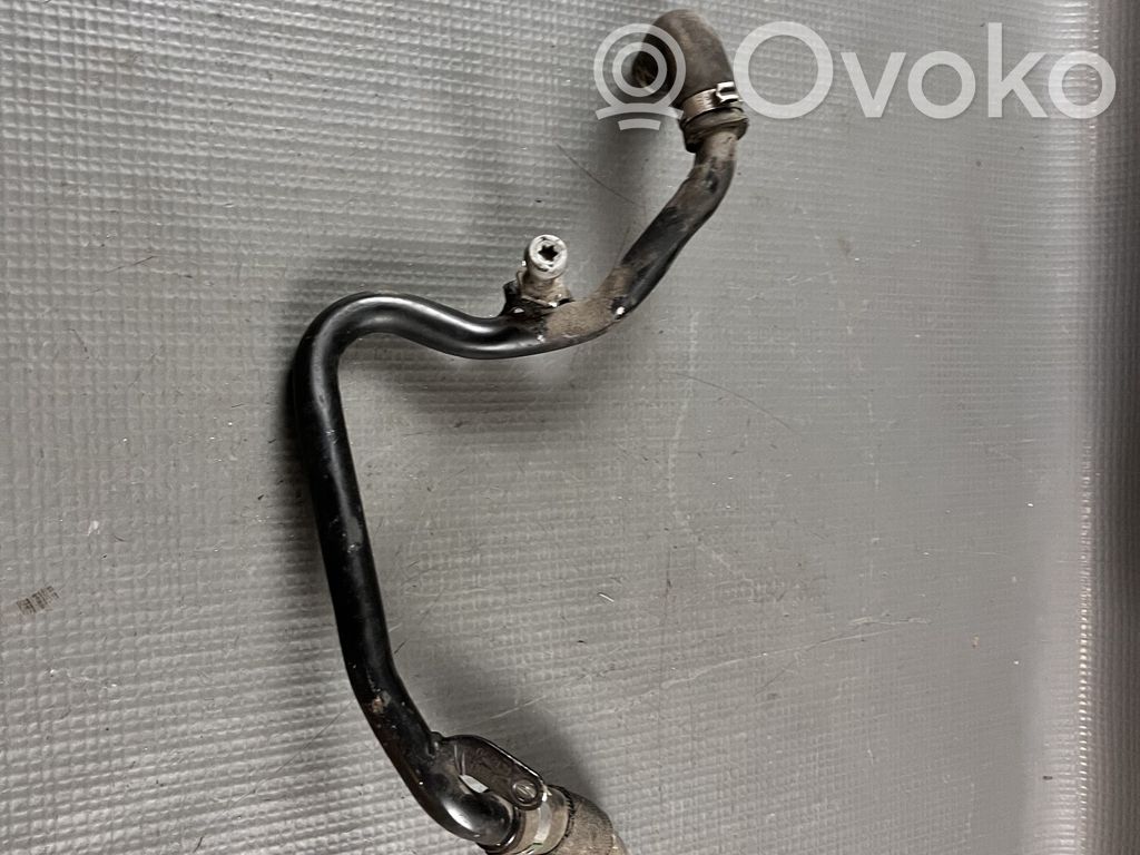 Volkswagen Touareg II Engine coolant pipe/hose 