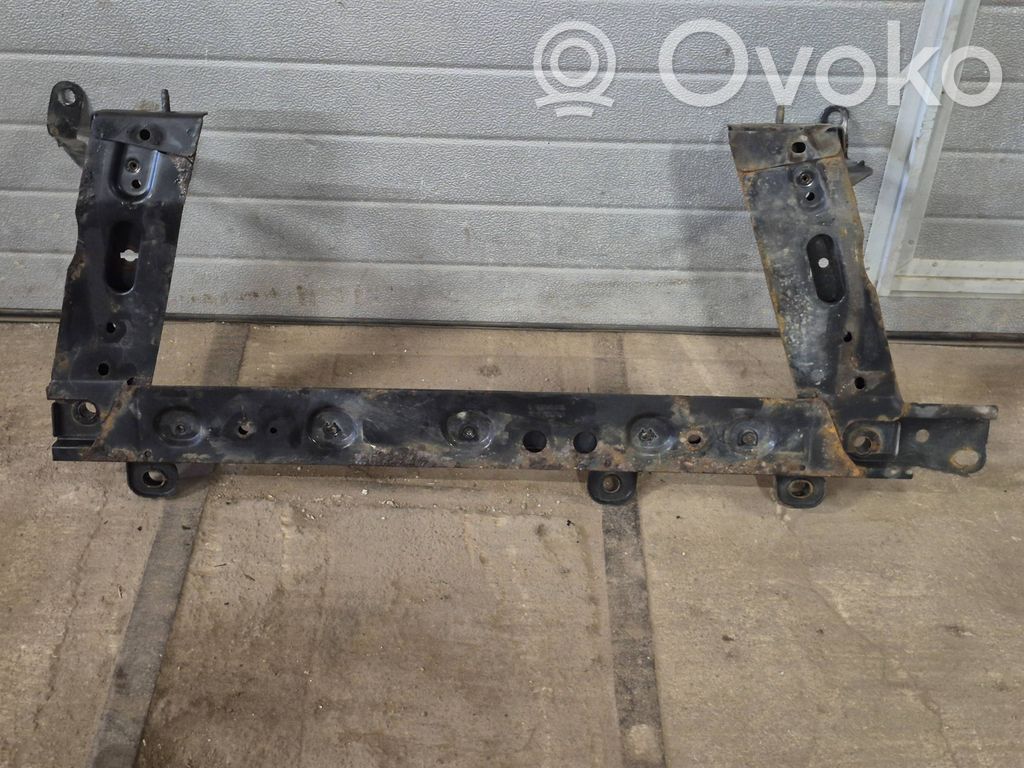 Renault Captur Bottom radiator support slam panel 