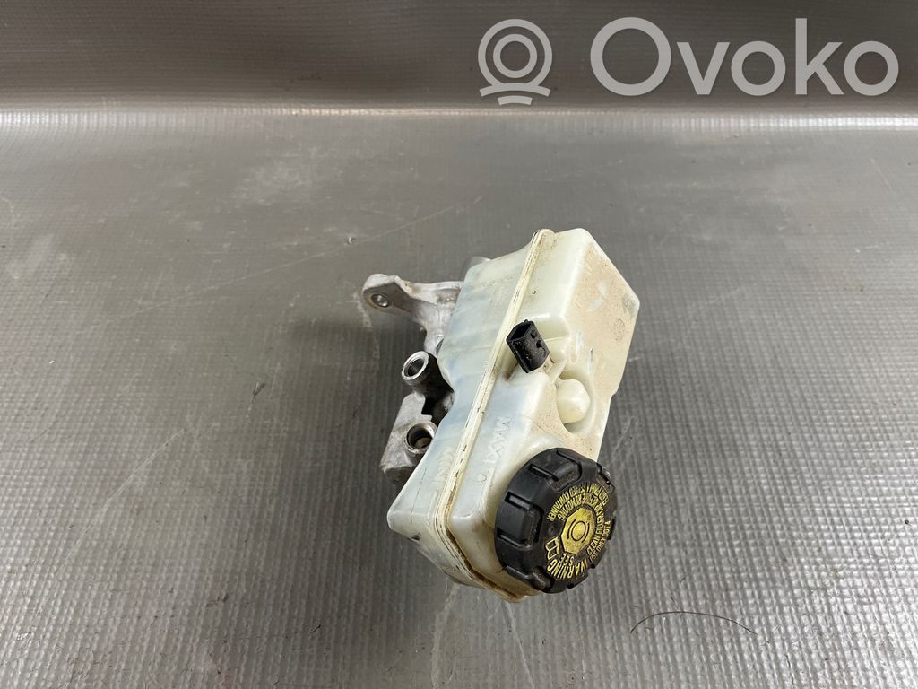 Renault Captur Pääjarrusylinteri 