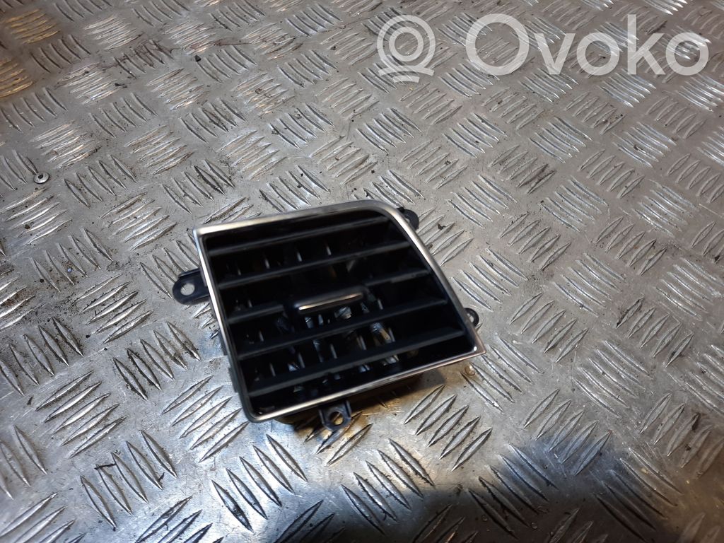 Audi A8 S8 D4 4H Dysze / Kratki środkowego nawiewu deski rozdzielczej 