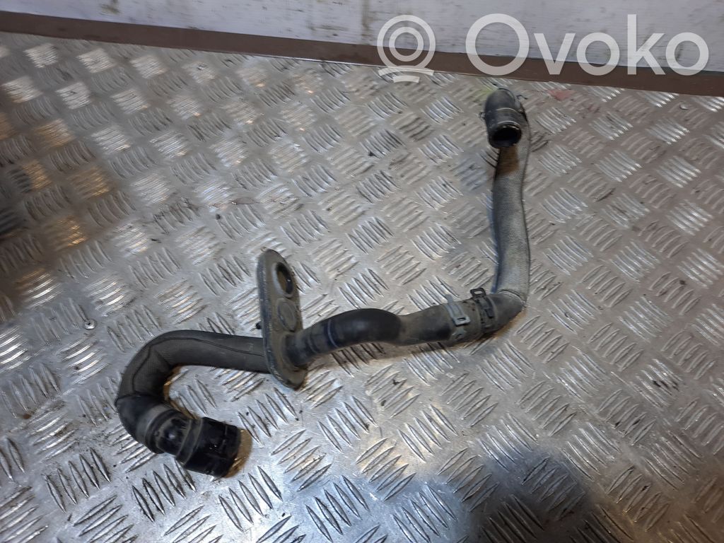 Audi A8 S8 D4 4H Engine coolant pipe/hose 