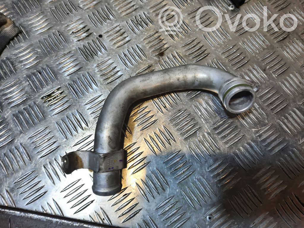 Volkswagen Touareg II Engine coolant pipe/hose 