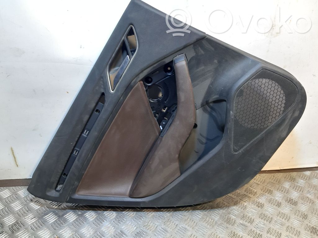 Audi A3 S3 8V Moldura del tarjetero de la puerta trasera 