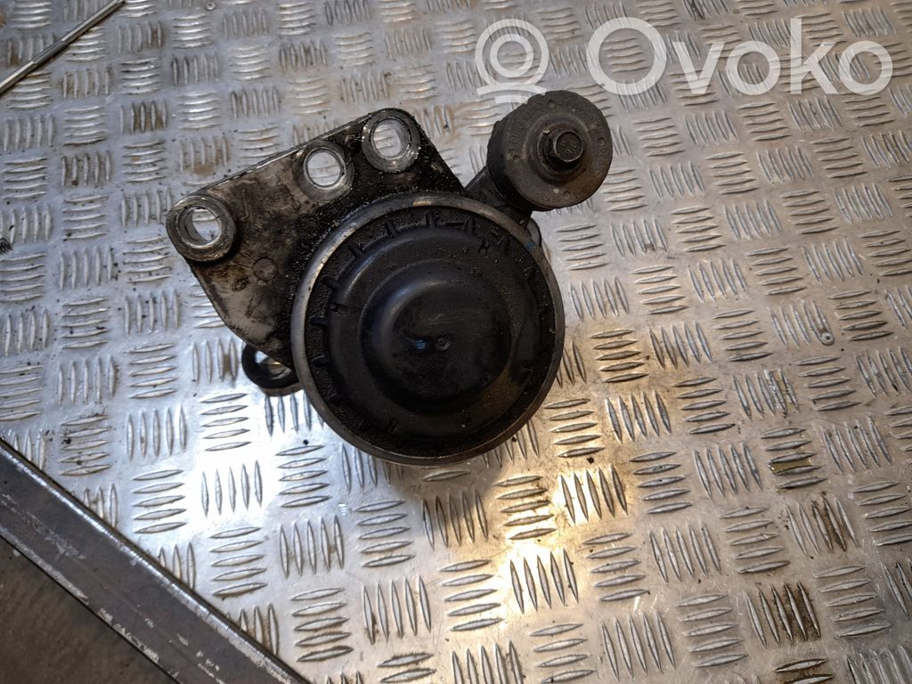 Engine mount bracket   DG936F012DA