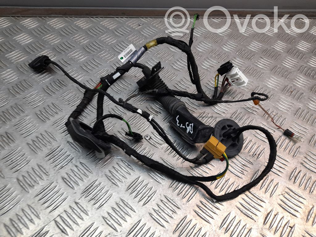 Audi A4 S4 B9 Takaoven johtosarja 