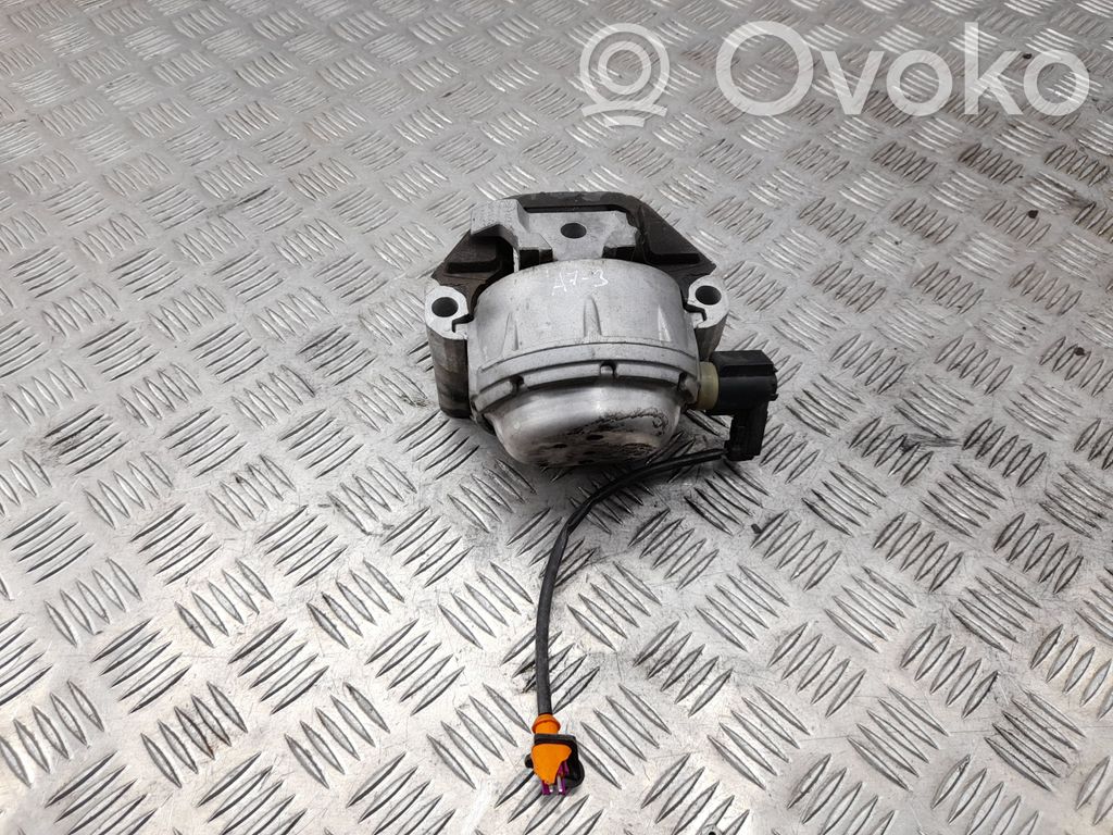 Audi A7 S7 4G Engine mount bracket 