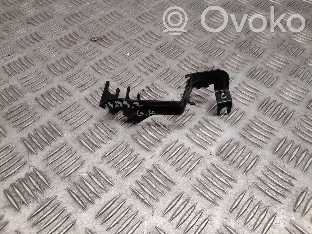 Audi A5 Supporto della pinza del freno anteriore 