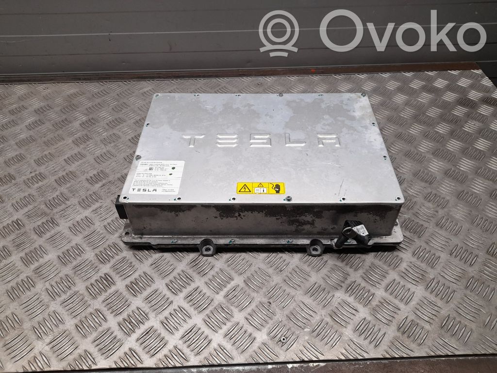 Tesla Model S Inversor/convertidor de voltaje 
