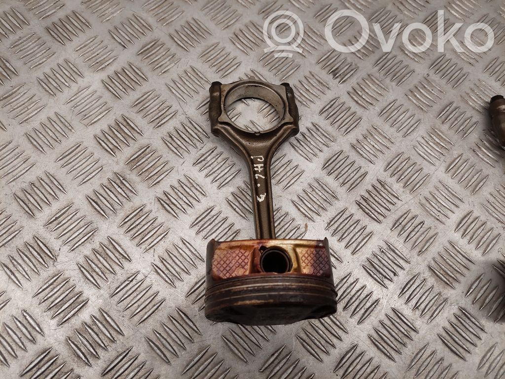 Chrysler Pacifica Piston 