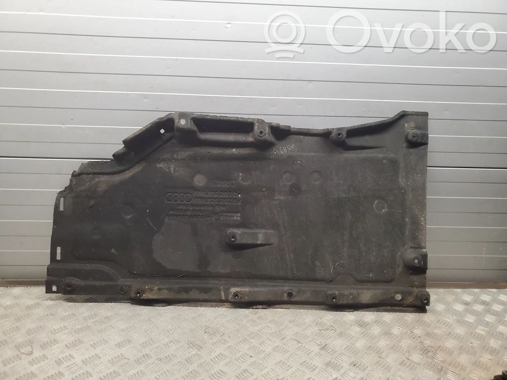 Protección inferior lateral   8W6825207D
