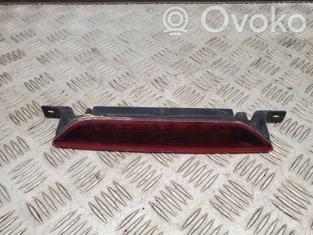 Jeep Grand Cherokee Third/center stoplight 