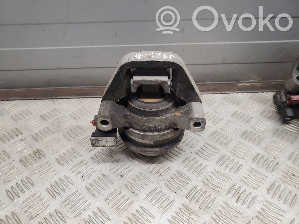 Audi A8 S8 D4 4H Engine mount bracket 