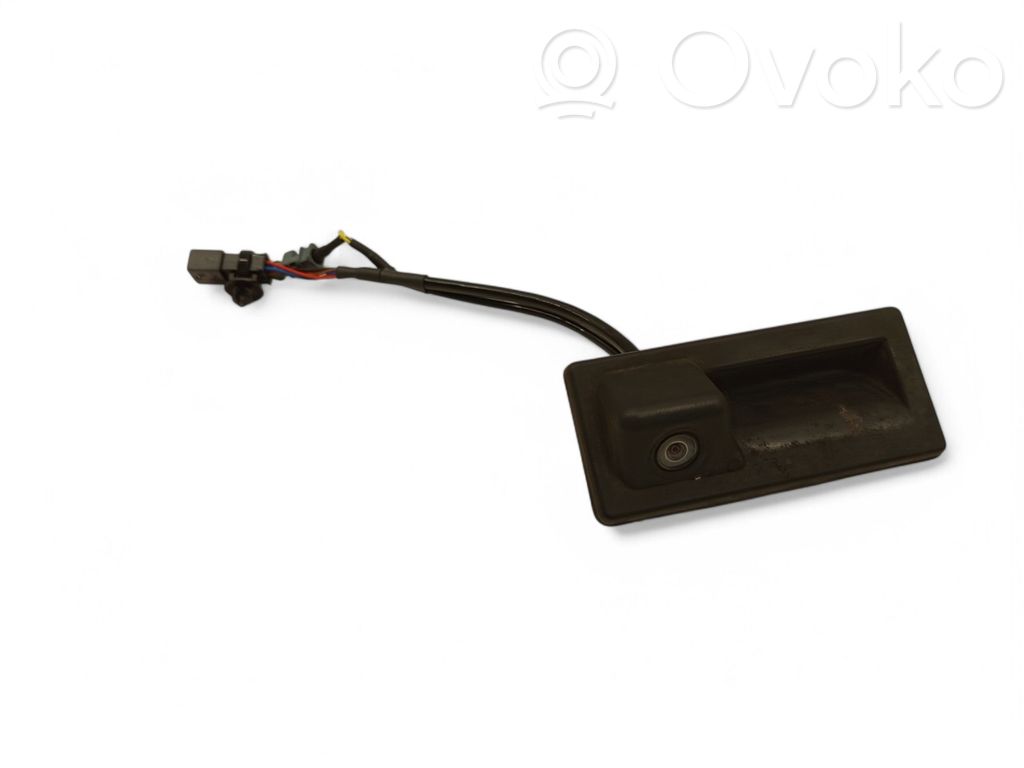 Volkswagen Atlas Tailgate handle with camera 
