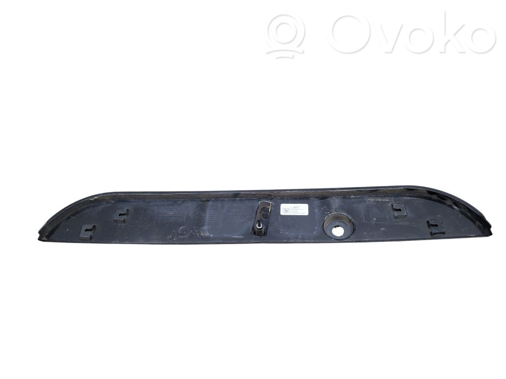 Cadillac Escalade IV Tailgate trim 