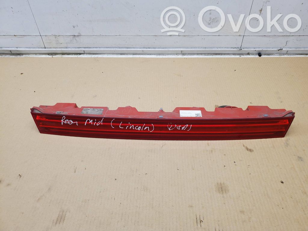 Dritte Bremsleuchte   EJ7B13B433A