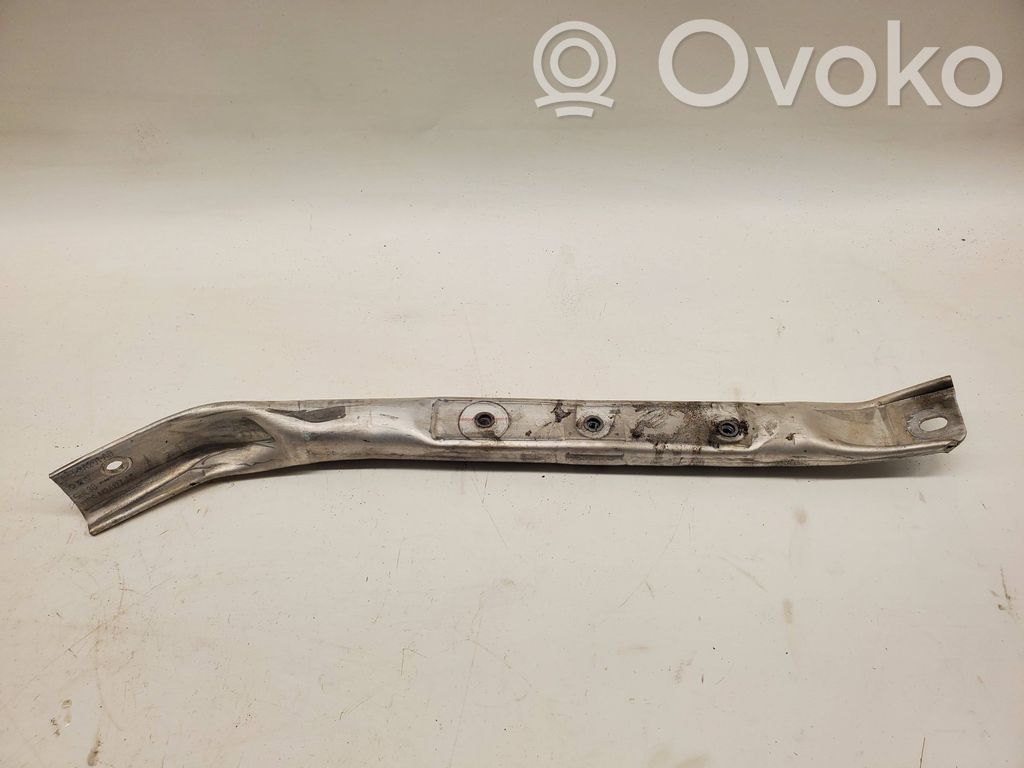 Ford Explorer VI Muu moottoritilan osa 