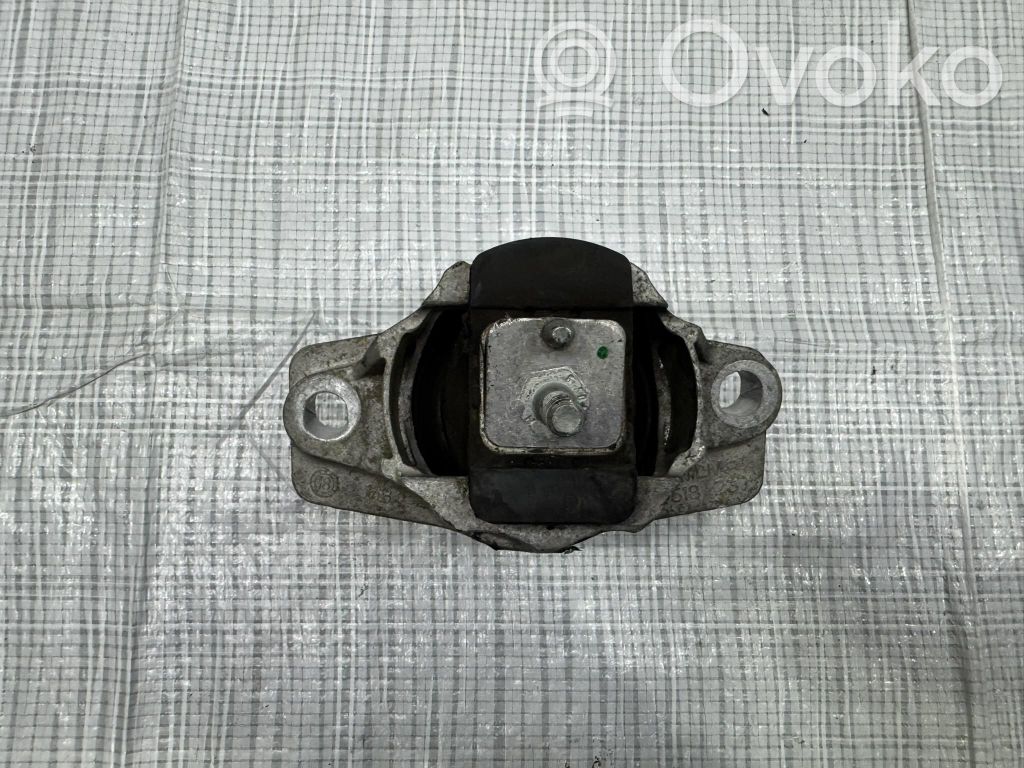 Jaguar F-Pace Engine mount vacuum valve 