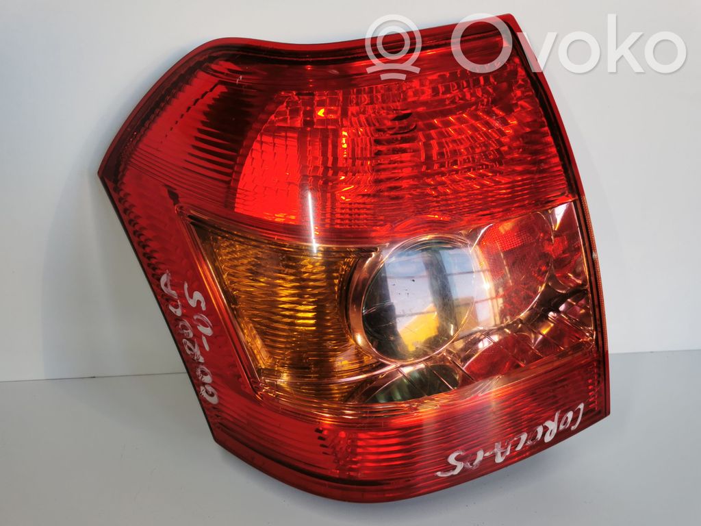Toyota Corolla E120 E130 Lampa tylna 
