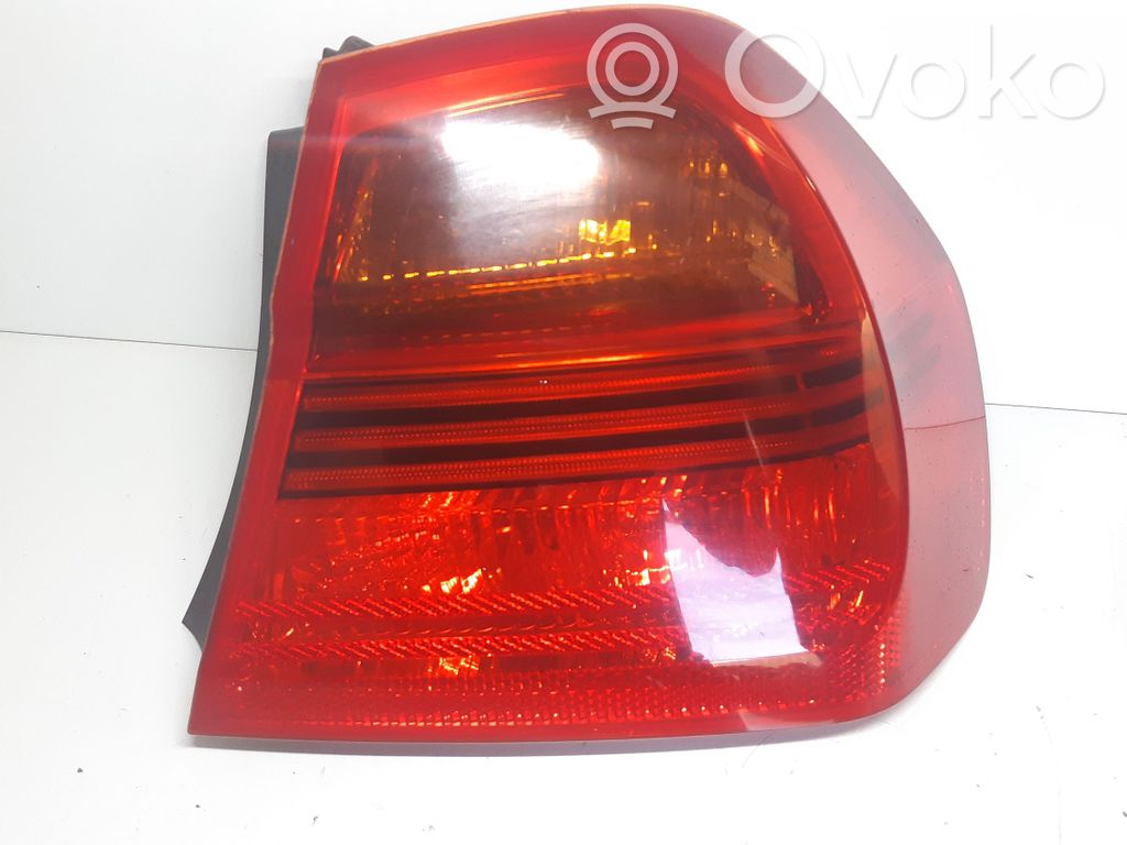 Rear/tail lights   6937458,276302