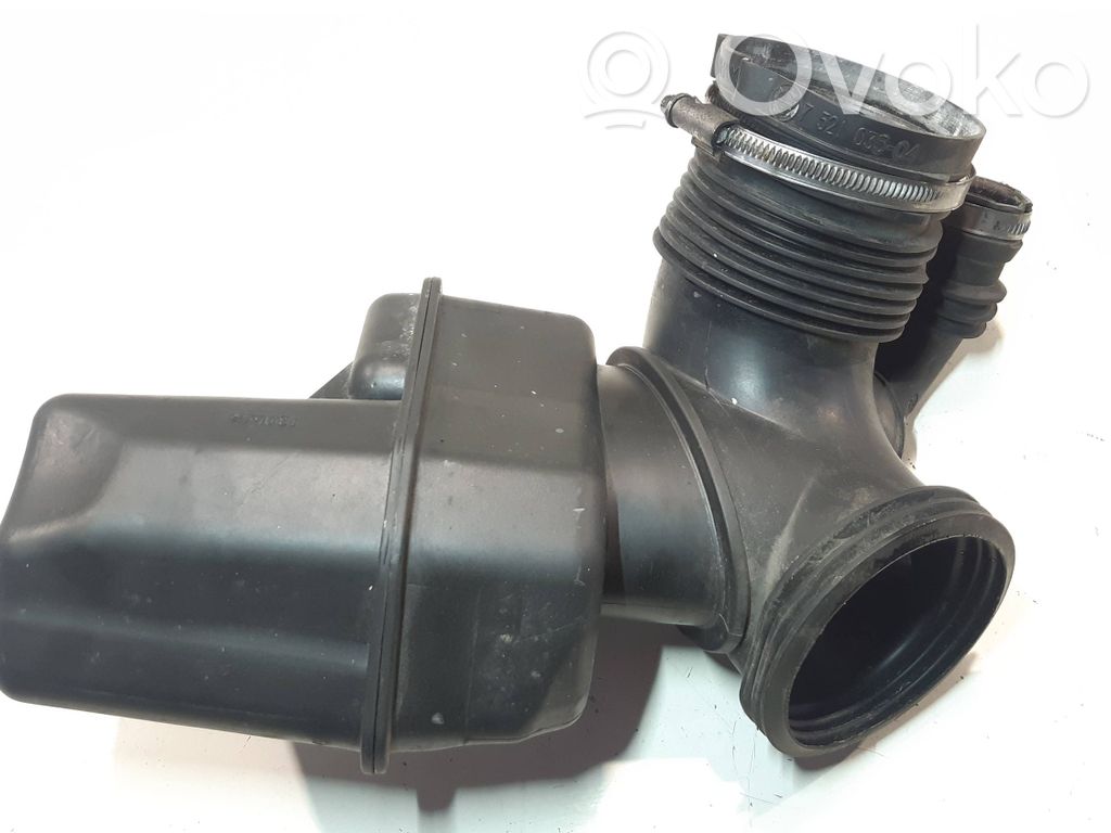 BMW 5 E60 E61 Air intake duct part 