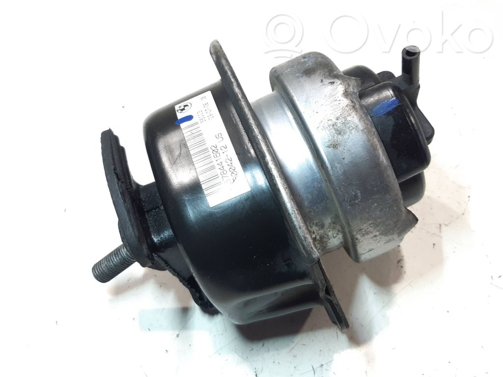 Engine mount bracket   P678441602,36003,16004212