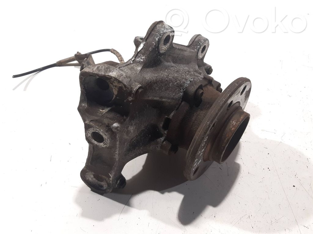 Front wheel hub   6764444