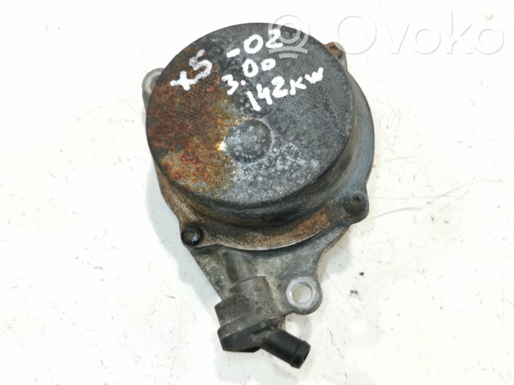 BMW X5 E53 Vacuum pump 