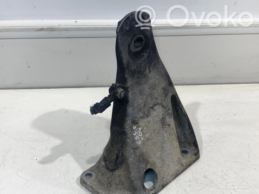 BMW 5 E60 E61 Engine mounting bracket 
