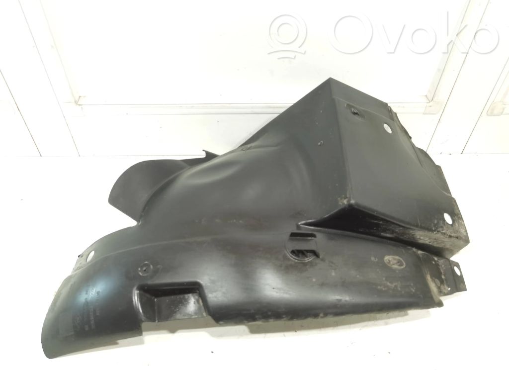 Opel Vivaro Nadkole przednie 