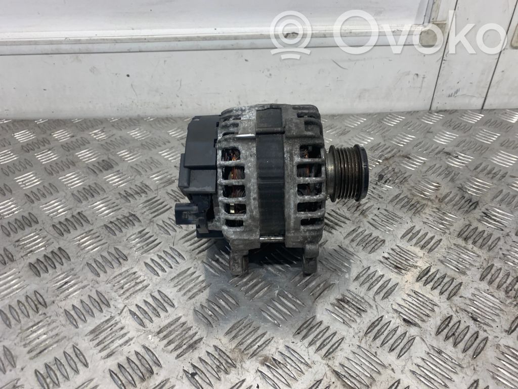 Volkswagen PASSAT CC Alternator 