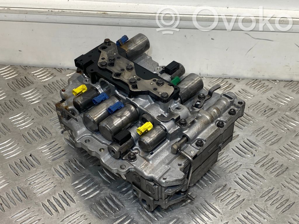 BMW 2 F45 Cuerpo de válvula de la caja de cambios de la transmisión 