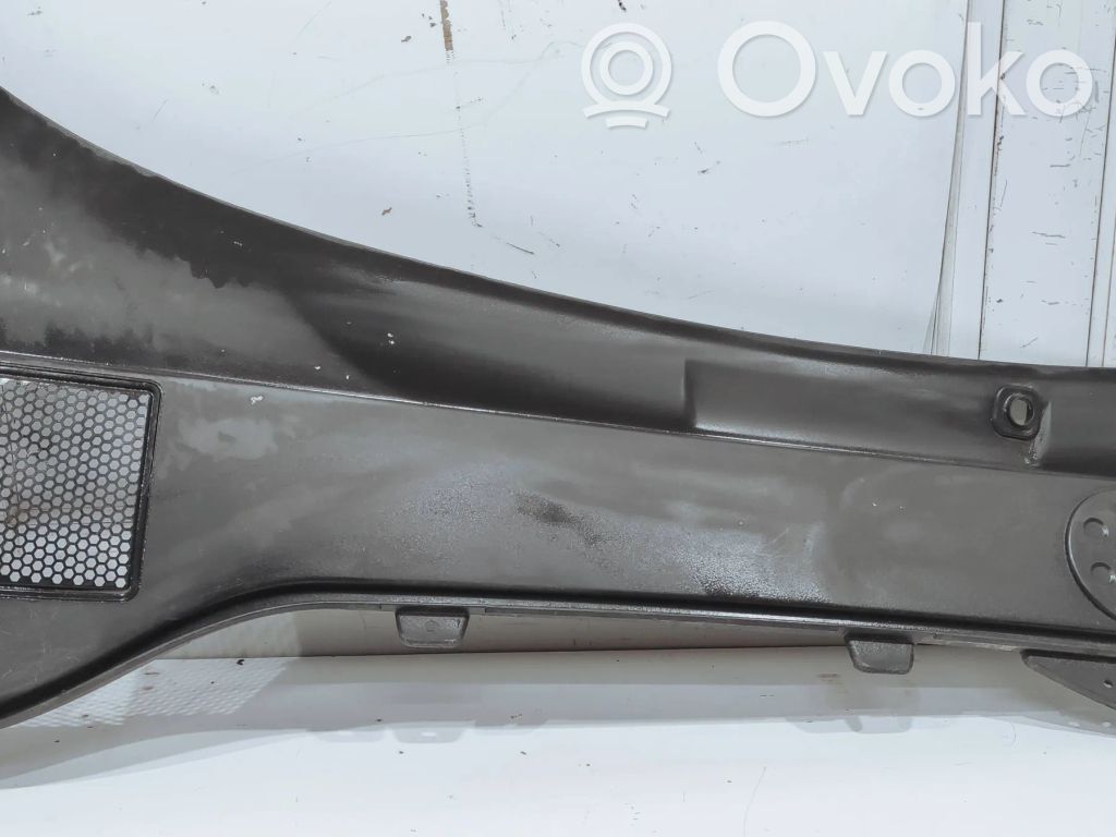 Volvo V70 Wiper trim 