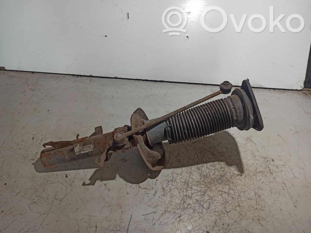 Volvo V50 Priekšpusē amortizators 