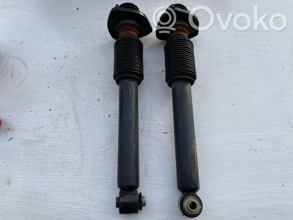 BMW X5 E53 Aizmugurē amortizators 
