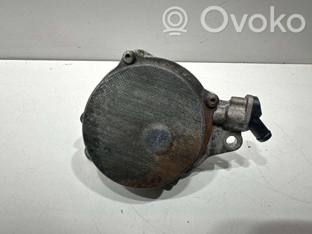 Vacuum pump   779123204