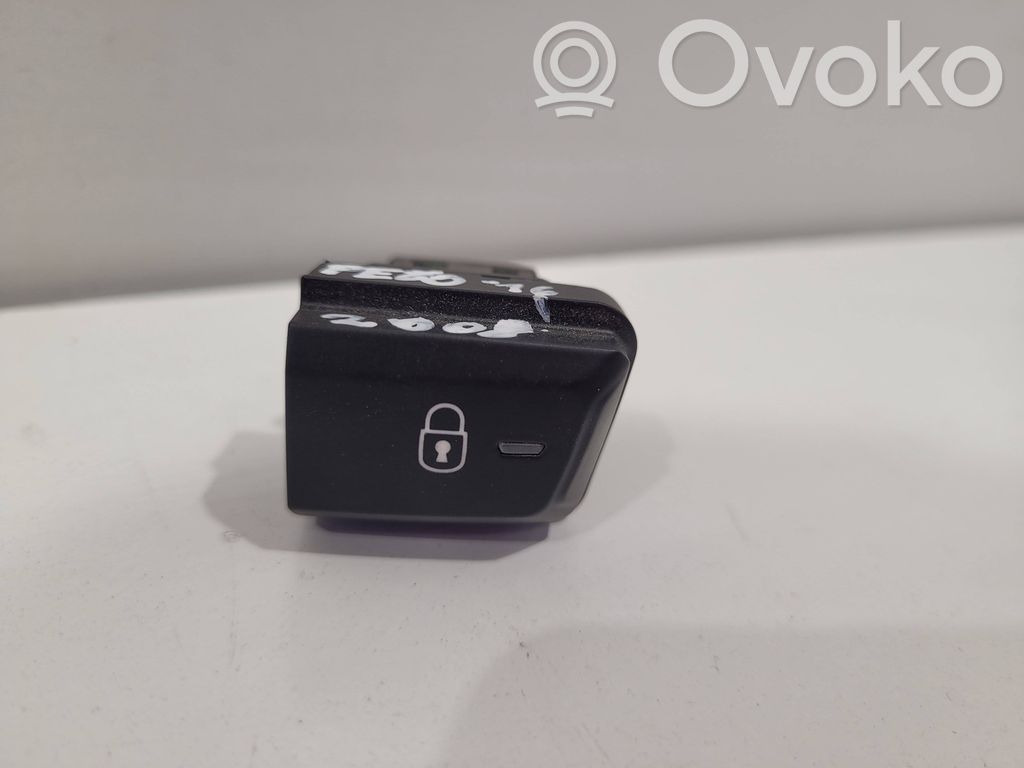 Central locking switch button   9675088320