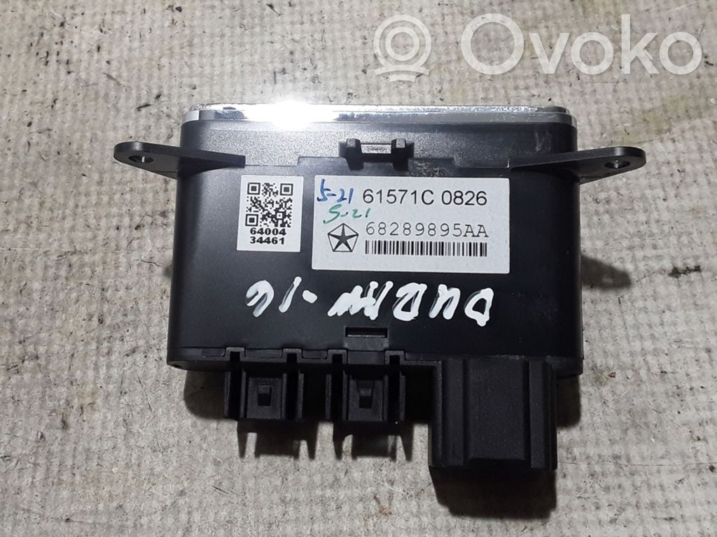 USB-pistokeliitin   68289895AA
