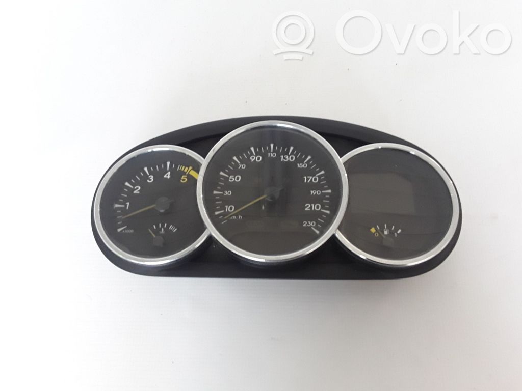 Renault Fluence Speedometer (instrument cluster) 
