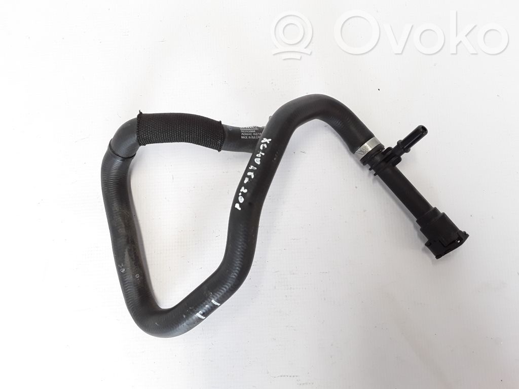 Volvo XC40 Engine coolant pipe/hose 