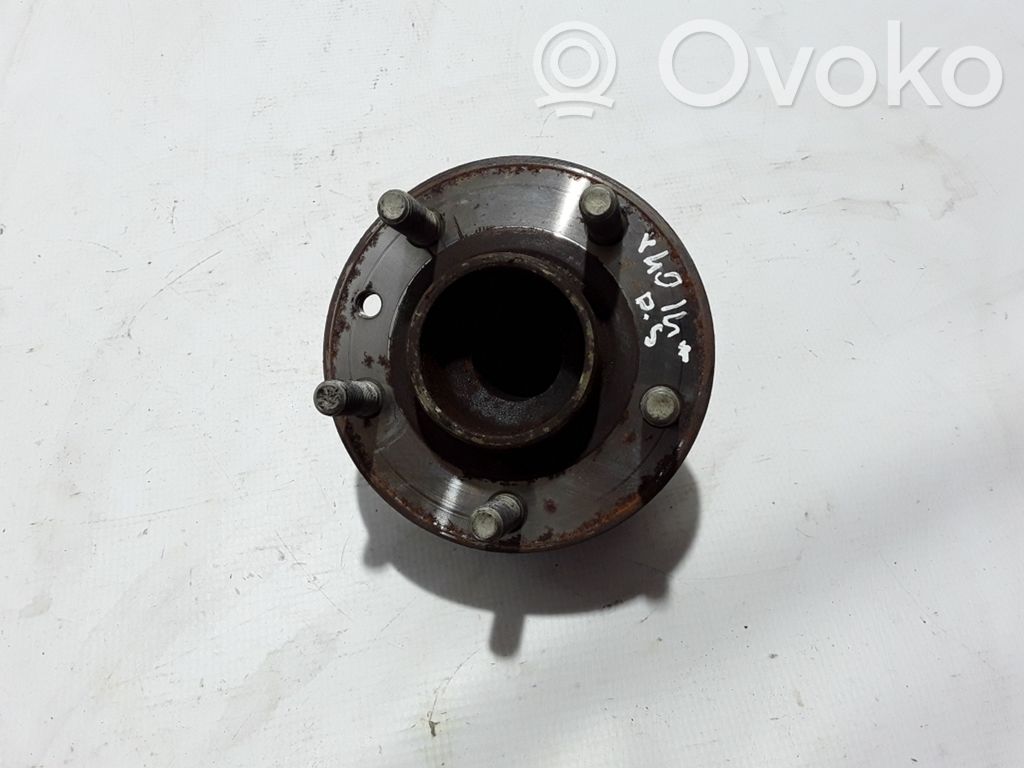 Volvo V40 Cubo de rueda trasera 