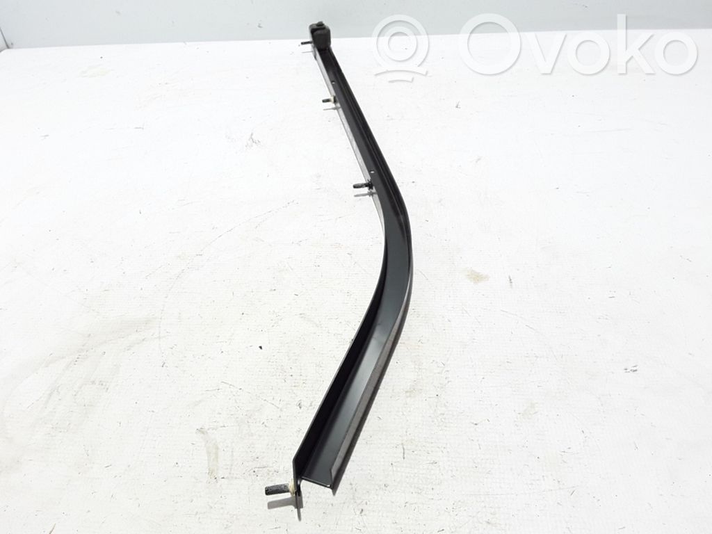 Chrysler Pacifica Sliding door middle roller runner 