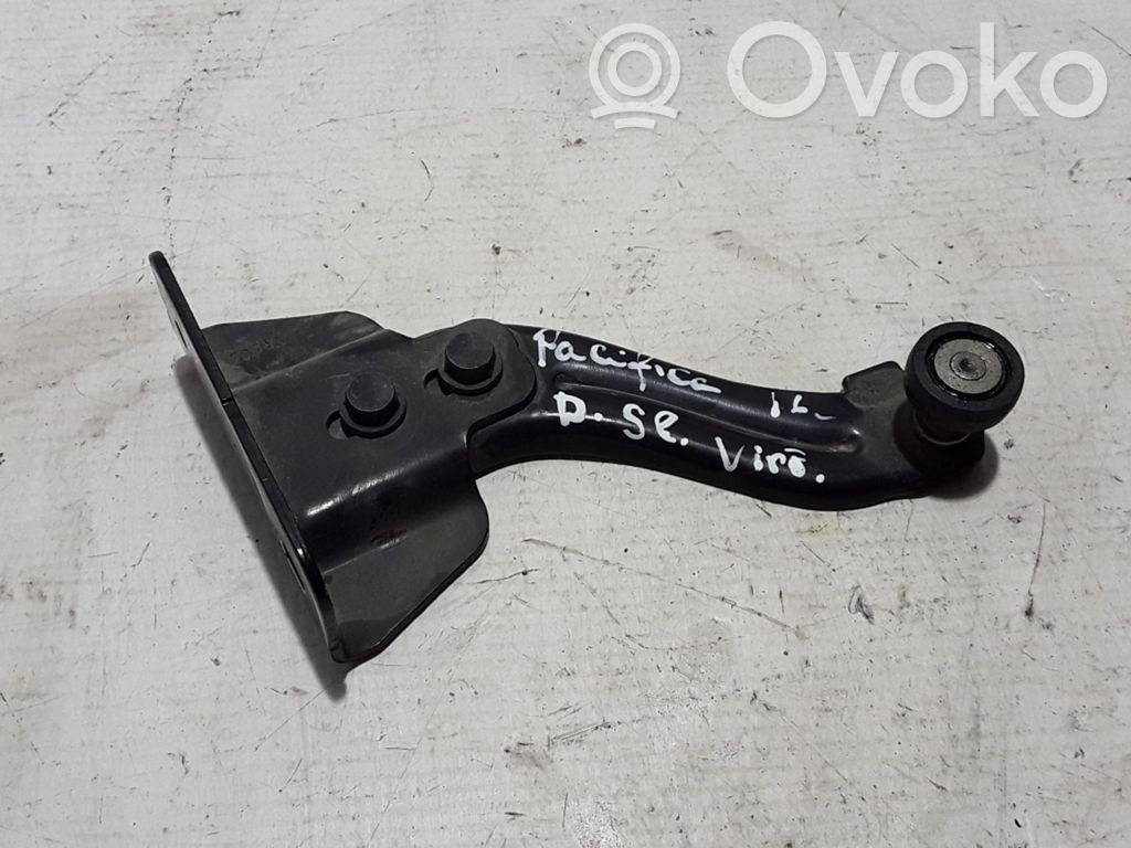 Chrysler Pacifica Sliding door upper roller guide/hinge 