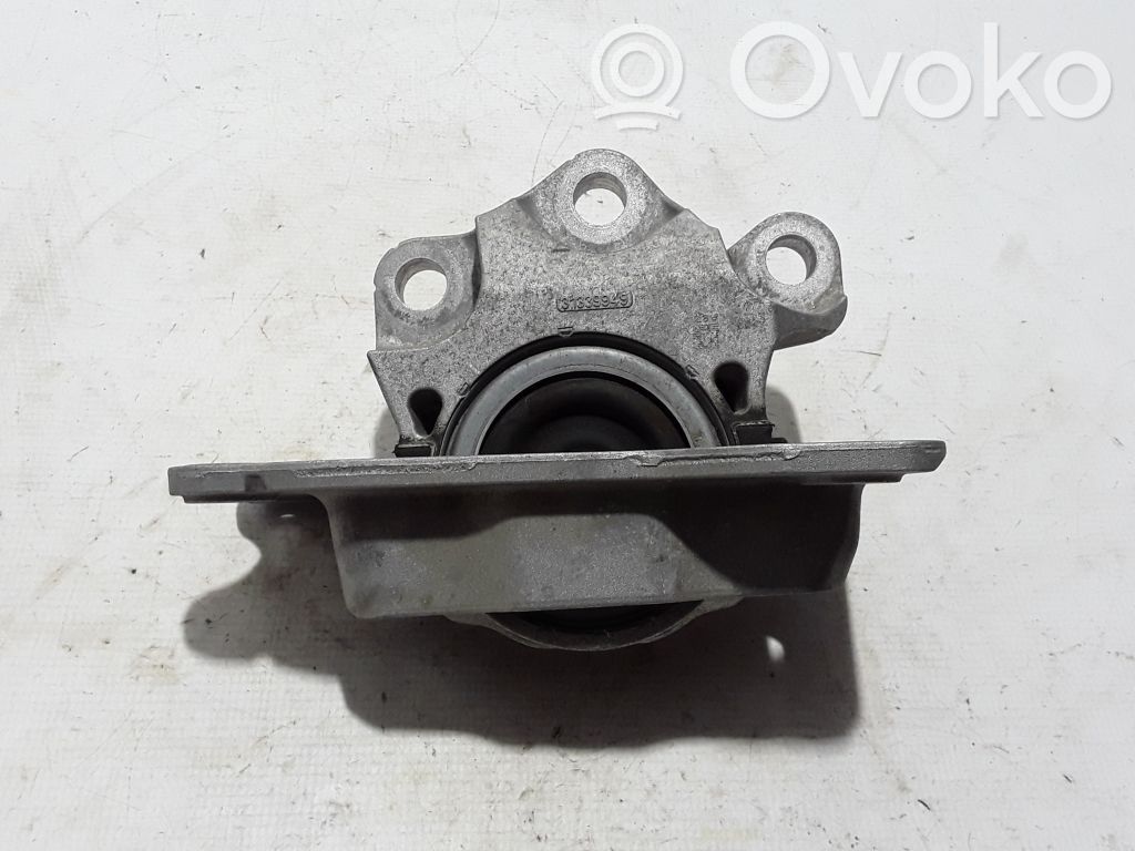 Volvo XC90 Gearbox mount 