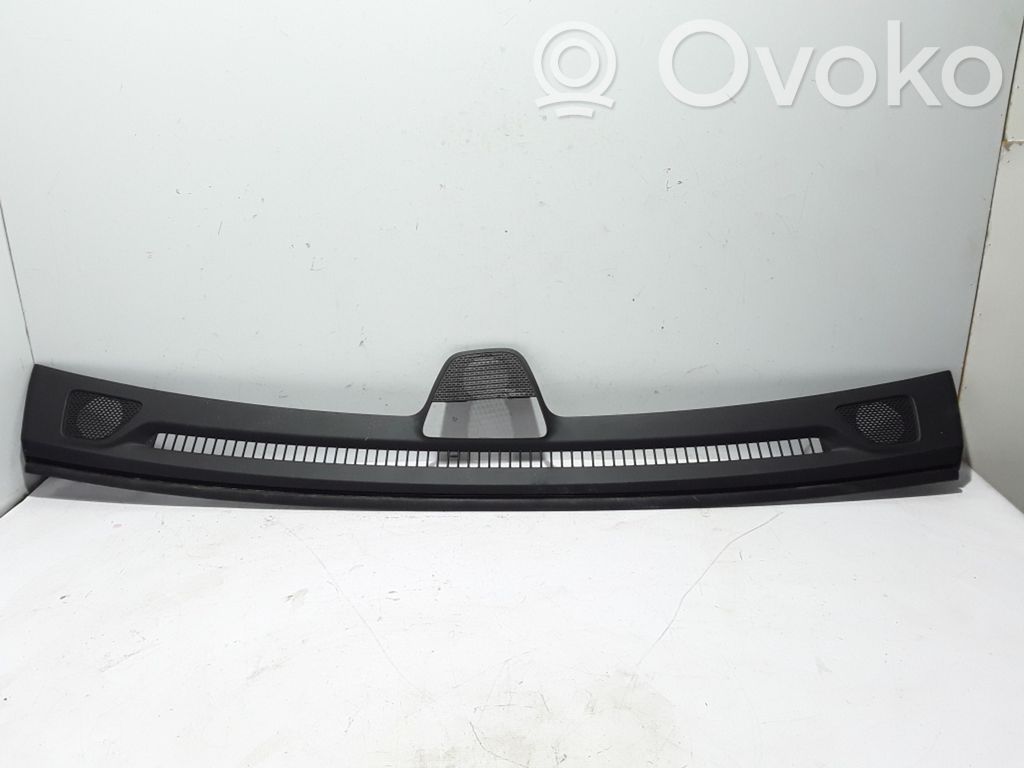 Chrysler Pacifica Panel trim 