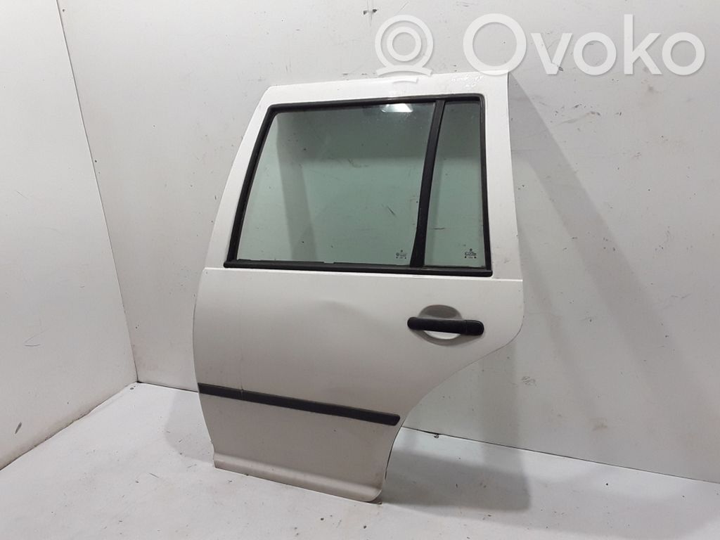 Volkswagen Golf IV Puerta trasera 