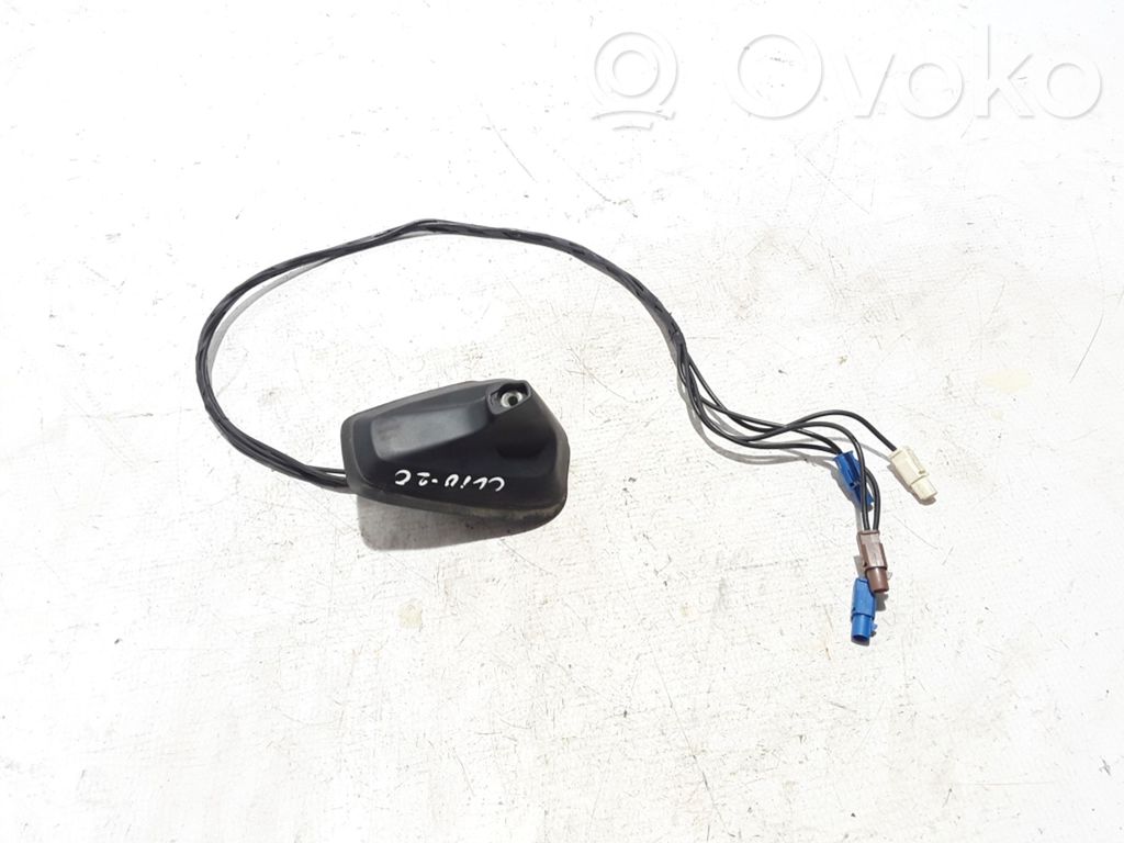 GPS-pystyantenni