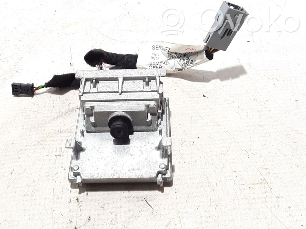 Renault Captur II Windshield/windscreen camera 