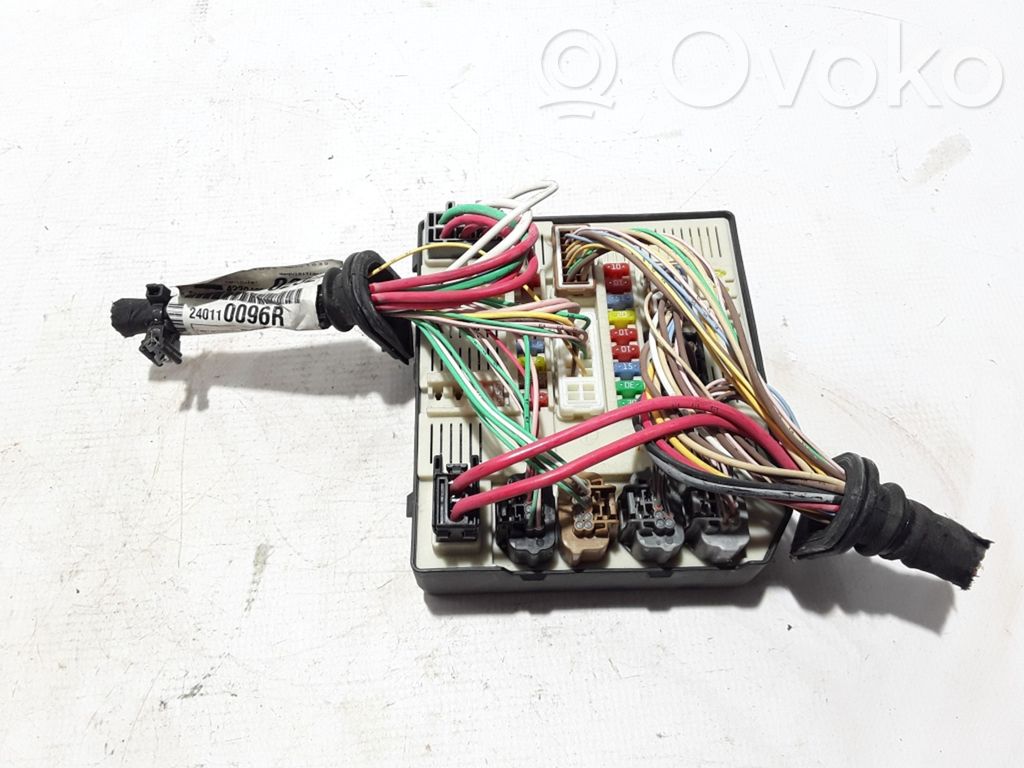 Renault Laguna III Fuse module 