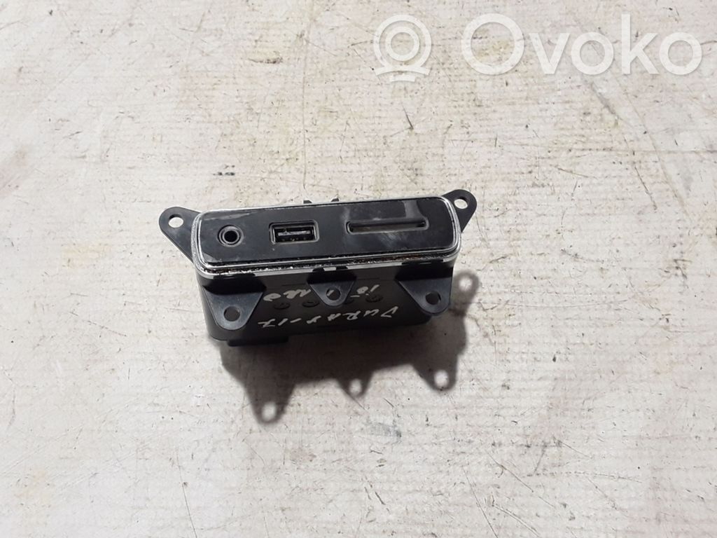USB-Anschluss   68289895AA
