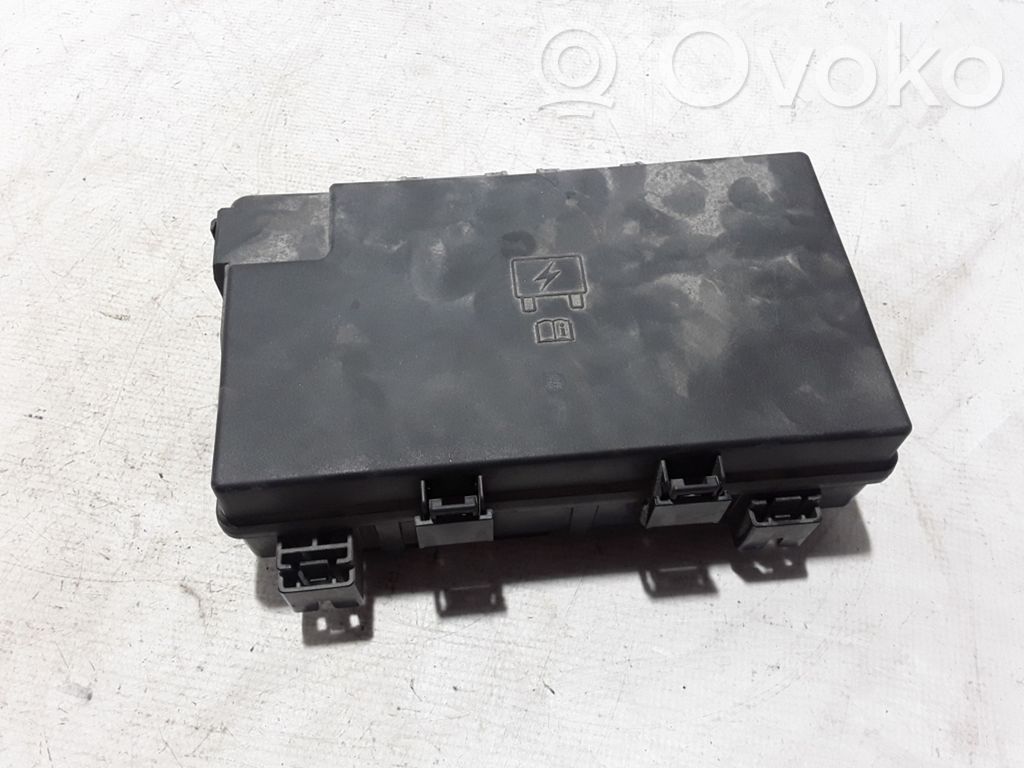 Dodge Durango Fuse module 